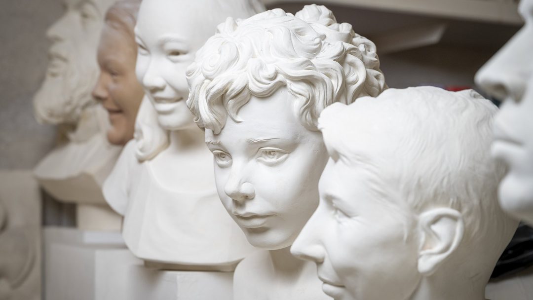 Portraits sur pierre